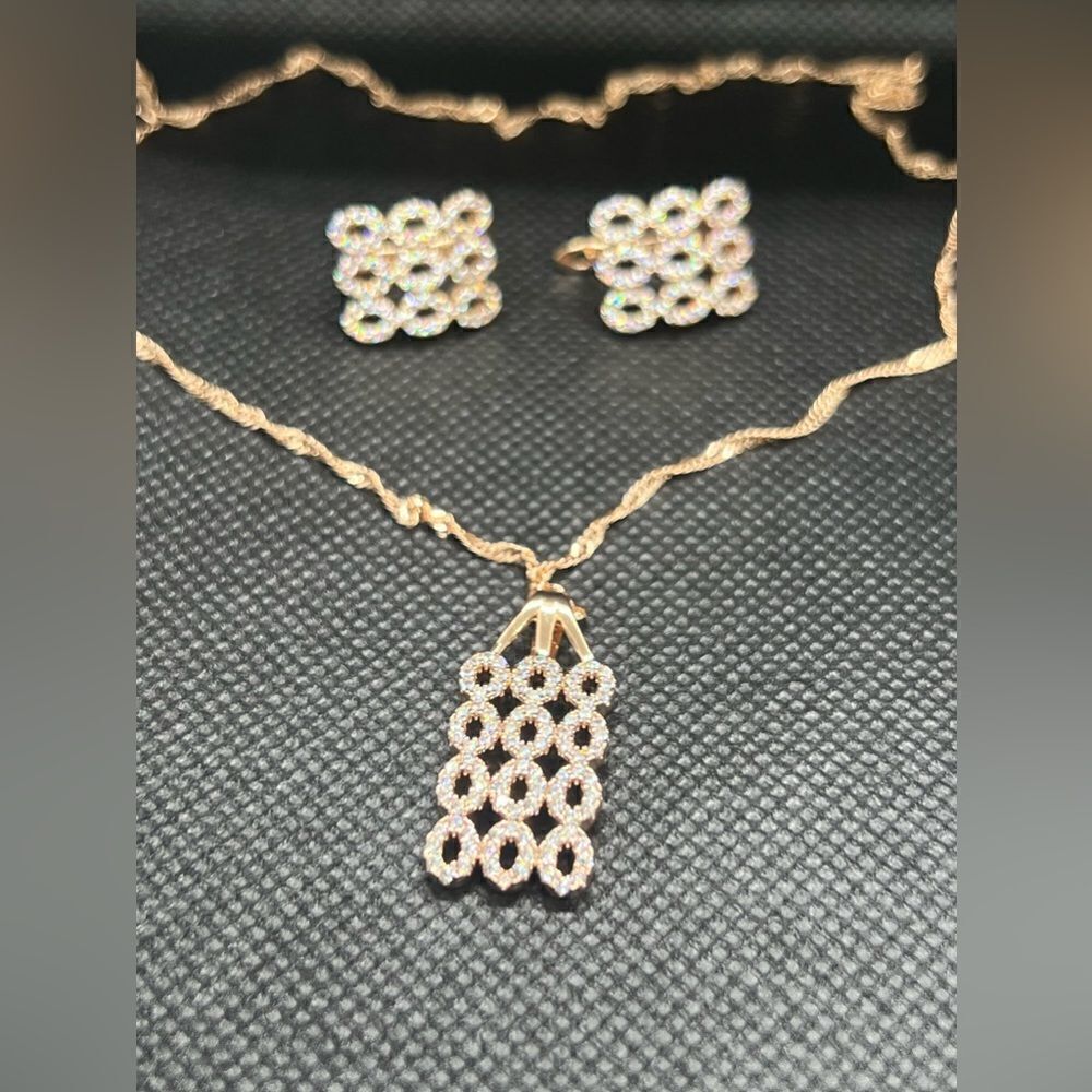 Radiant Elegance: 585 Rose Gold Plated Necklace with Zircon Accents" - Picture 15 of 15